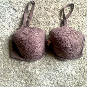 Victoria’s Secret Body by Victoria perfect coverage bra